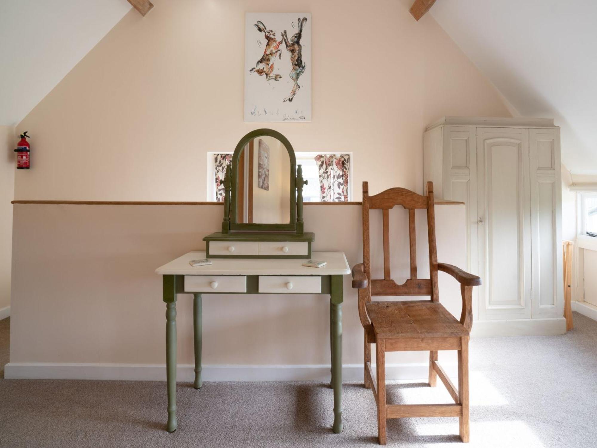Pass The Keys Hare Cottage Wonderful Views And Parking Moreton-in-Marsh Extérieur photo